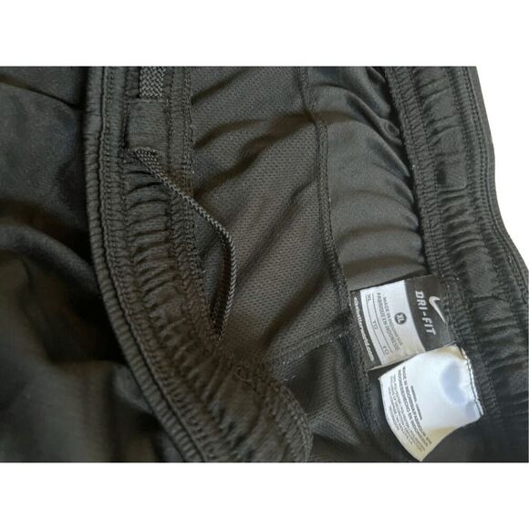 Nike Dri-fit Shorts size XL - Picture 6 of 8